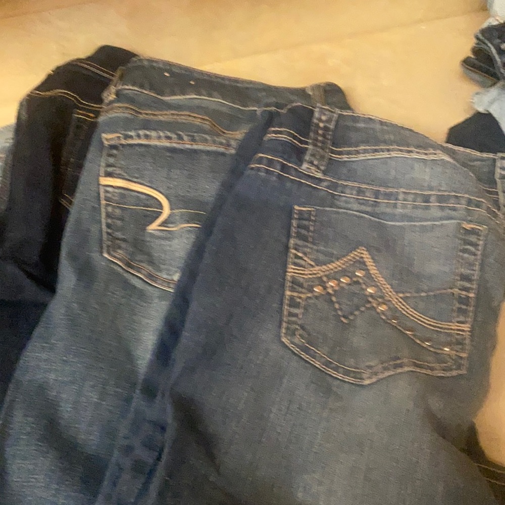 6 pair jeans bundle.5 American Eagle and 1 Royalty